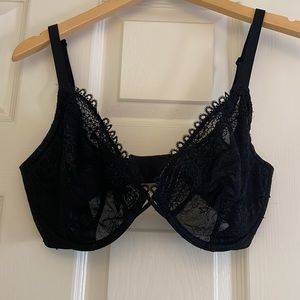 Victoria’s Secret Very Sexy Unlined Plunge Bra- black 34DDD